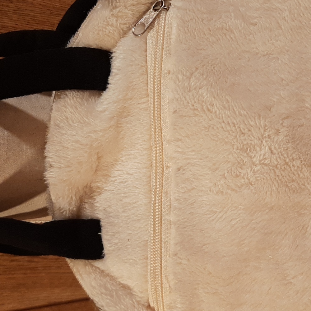 Soft Panda Bear Mini Handbag - Picture 4 of 7